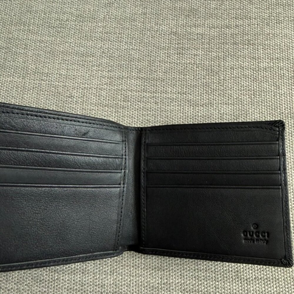 Gucci Leather Bifold - Picture 3 of 8